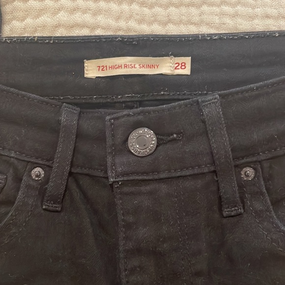 Levi’s 721 High Rise Skinny. Black. 28 Waist. Excellent condition - Picture 5 of 5